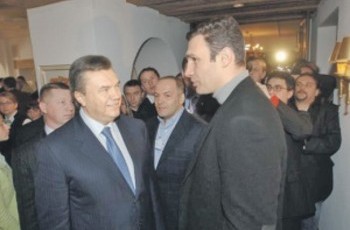 Януковичу в парламенте готовят УДАР