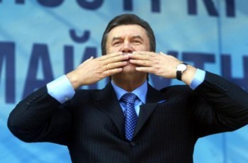 Янукович идет на второй срок. Фон для победы