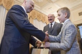 Лукашенко в Киеве — эталон политической эквилибристики