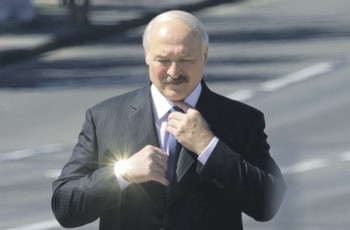 Впервые после избрания Лукашенко поехал не в Москву