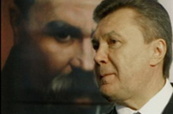 Янукович використовує українських авторитетів?