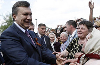Дифірамби Януковичу на його 100 днів