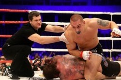 Александр Емельяненко: «Челюсть не сломана, это опять сплетни из прессы»