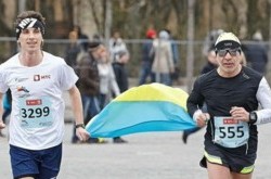 На Харьковском марафоне победил киевлянин, Кернес пробежал половину дистанции