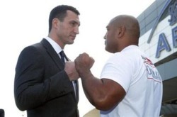 Леапаи рассказал, как Кличко окажется на полу