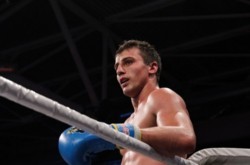 Гвоздик добыл вторую победу на профессиональном ринге