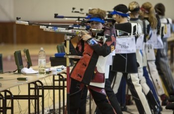 Украинка Кальныш установила мировой рекорд на этапе Кубка мира по пулевой стрельбе