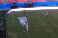 ЧМ: Организаторы пытаются исправить ситуацию с полем в Манаусе