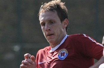 Спасаясь от российских танков, игрок «Ильичевца» повредил БМВ