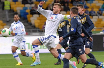 «Динамо» и «Шахтер» победами завершили футбольный год в УПЛ