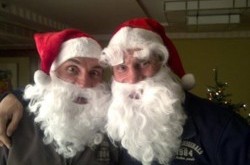 Братья Кличко переоделись в Дедов Морозов