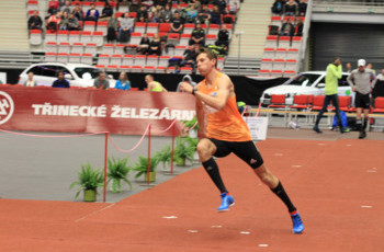 Украинец Проценко выиграл прыжковую серию в Чехии
