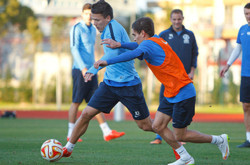 «Днепр» поздравил Коломойского победой над казахами