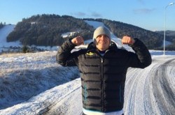 Усик готовится к бою в Карпатах