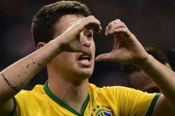 Бразилия на характере обыгрывает Францию