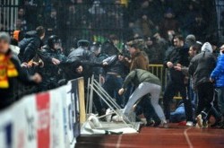 Матч чемпионата России приостановили из-за драки