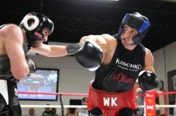 Кличко активно готовится к поединку с Дженнингсом