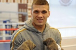 Сергей Деревянченко жестко избил Алана Кампу