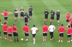 Лига Европы. Перед матчем против «Днепра» игроков «Севильи» закрыли на базе