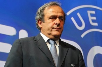 Платини поддержал решение Блаттера покинуть пост президента ФИФА