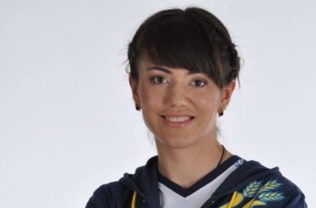Украинская олимпийская чемпионка выиграла Универсиаду с новой командой