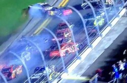 13 человек стали жертвами страшной аварии на автогонках