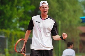 Украинский теннисист выиграл турнир в Москве