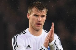 Киевская полиция остановила Ярмоленко за нарушение правил дорожного движения