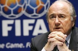 Блаттер отстранен от деятельности президента ФИФА на 90 дней