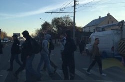 Львовские болельщики перекрывали дорогу из-за проблем с продажей билетов на матч Украина – Словения