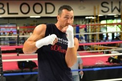 Владимир Кличко: «Фьюри может выдавать себя за левшу или правшу, но инстинкты выживания вернут его в базовую стойку»