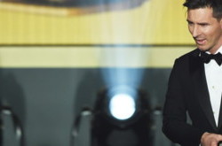 Месси выиграл 5-й «Золотой мяч» в карьере