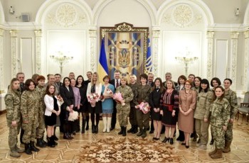 Три украинские чемпионки получили награды от президента