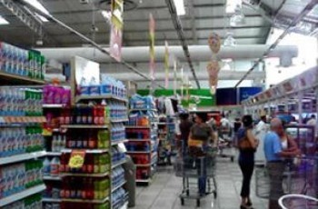Киевские супермаркеты заселяют тараканы?