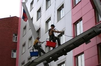 Киевские многоэтажки повторно покрасили