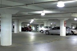 Киев от стихийных парковок спасут подземные паркинги