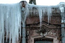 В Киеве сосулька чуть не убила австралийку