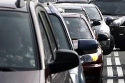 Киев от пробок спасут дорогой бензин и штрафы