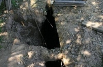 На Киевщине школьник обнаружил яму с человеческими органами