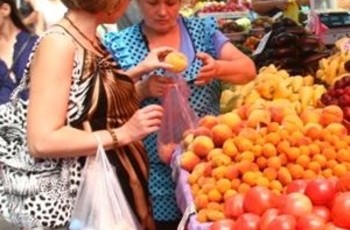 Секреты киевских базаров: как проверить продукты на качество и куда жаловаться, если вам продали плохой товар
