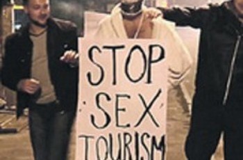 В Киеве секс-туриста из Турции вывезли полуголым на Окружную (видео)