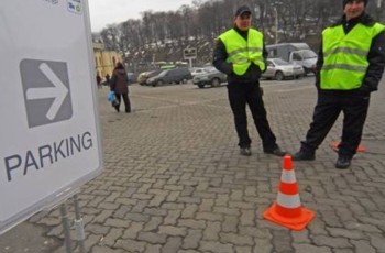 Как парковщики обманывают киевлян: изучаем их «схемы» и узнаем, как не платить лишнего