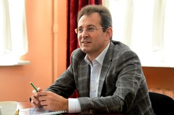 Богдан Струтинский: Янукович был один раз в Киевской оперетте. На детском новогоднем представлении