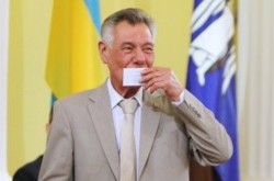 Вторая молодость Сан Саныча. Кого спрятали за спиной Омельченко на этих выборах