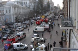 Разрушение дома в центре Киева: хроника событий по спасению людей