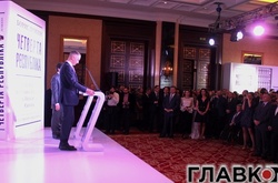 Пятничная vip-вечеринка в центре Киева: как Ложкин книгу презентовал