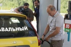 Бензоколонки Путина. Продажи российских АЗС в Украине за год упали в два раза