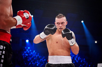 WBO дала 30 дней Усику и Гловацки на переговоры