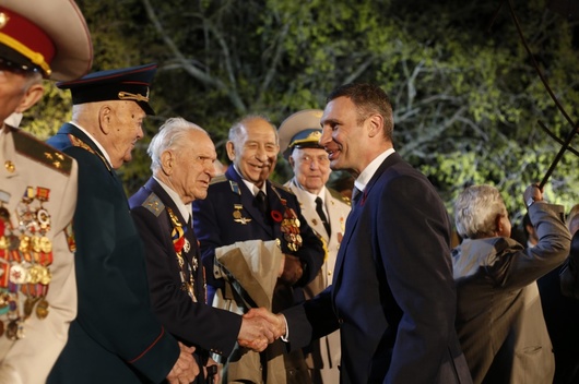 Кличко прийняв участь у заходах до Дня пам’яті та примирення