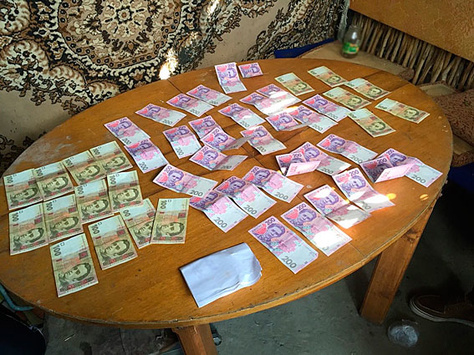 На Закарпатті на хабарі у 8 тисяч гривень затримно посадовця воєнізованої охорони